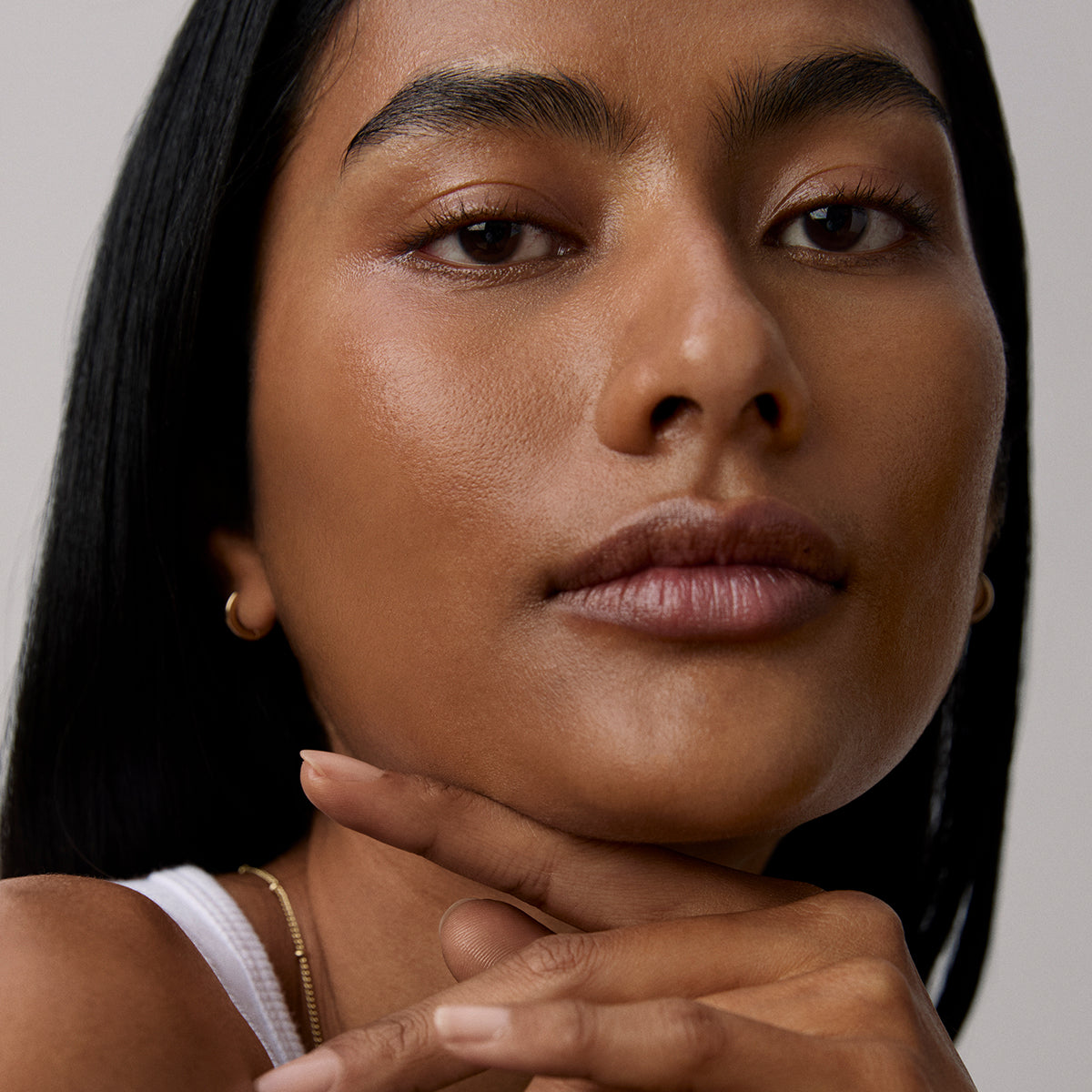 SilkSerum-Aug26-Ppage-ModelSkinFinish.jpg